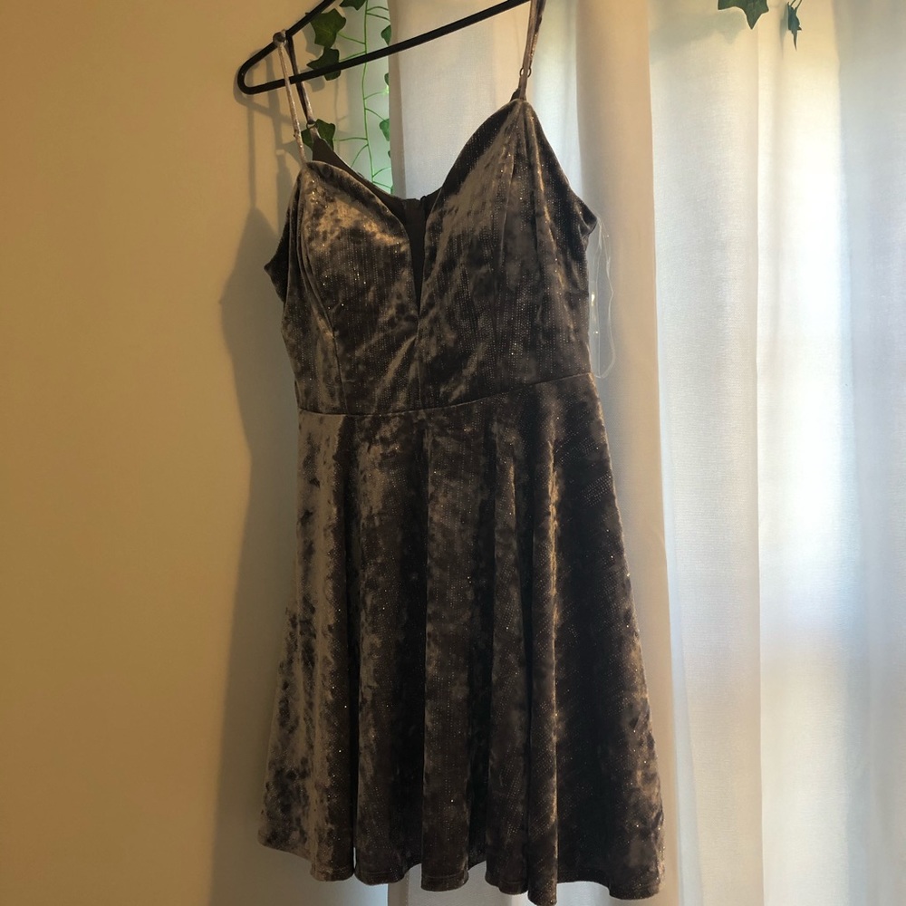 Kohl’s formal dress.